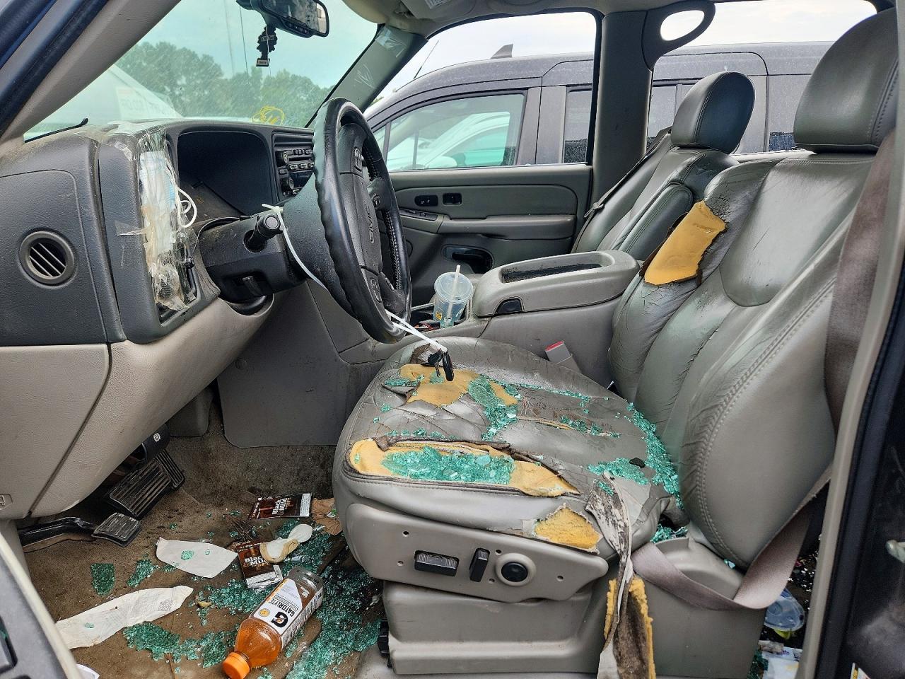 2004 GMC Yukon Xl K1500 - Фото 7