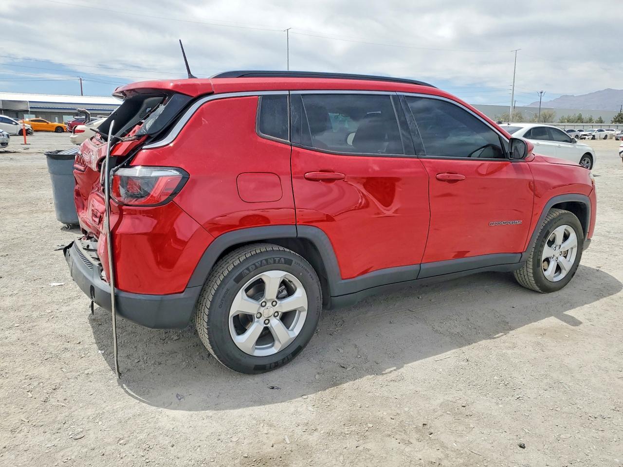 2017 Jeep Compass Latitude - Фото 3