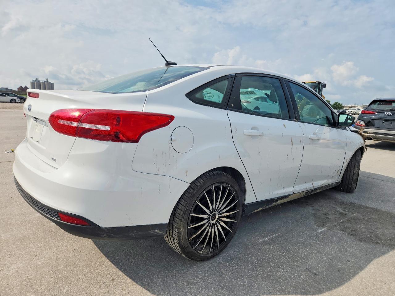 2018 Ford Focus Se - Фото 3