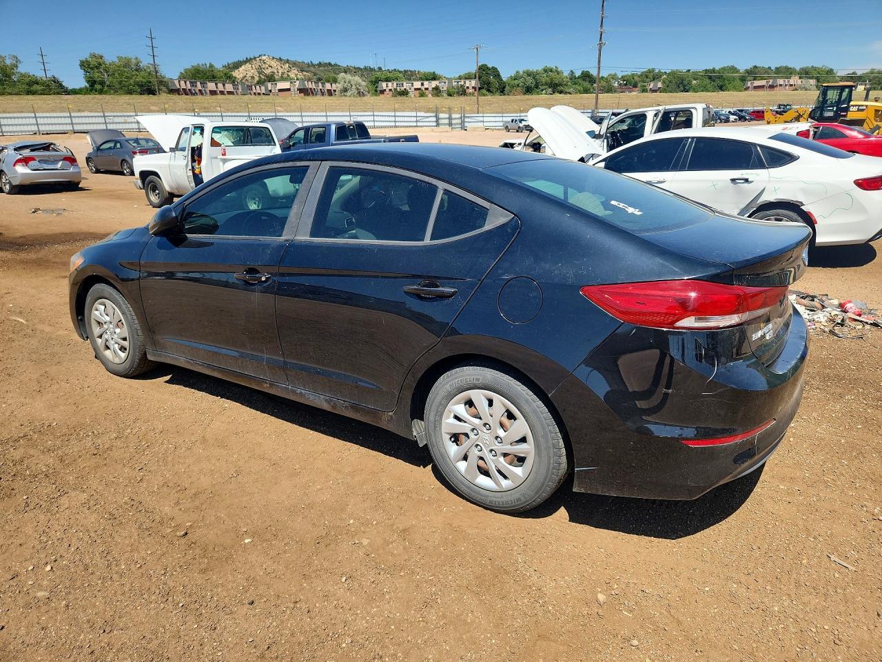 2018 Hyundai Elantra Se - Image 2