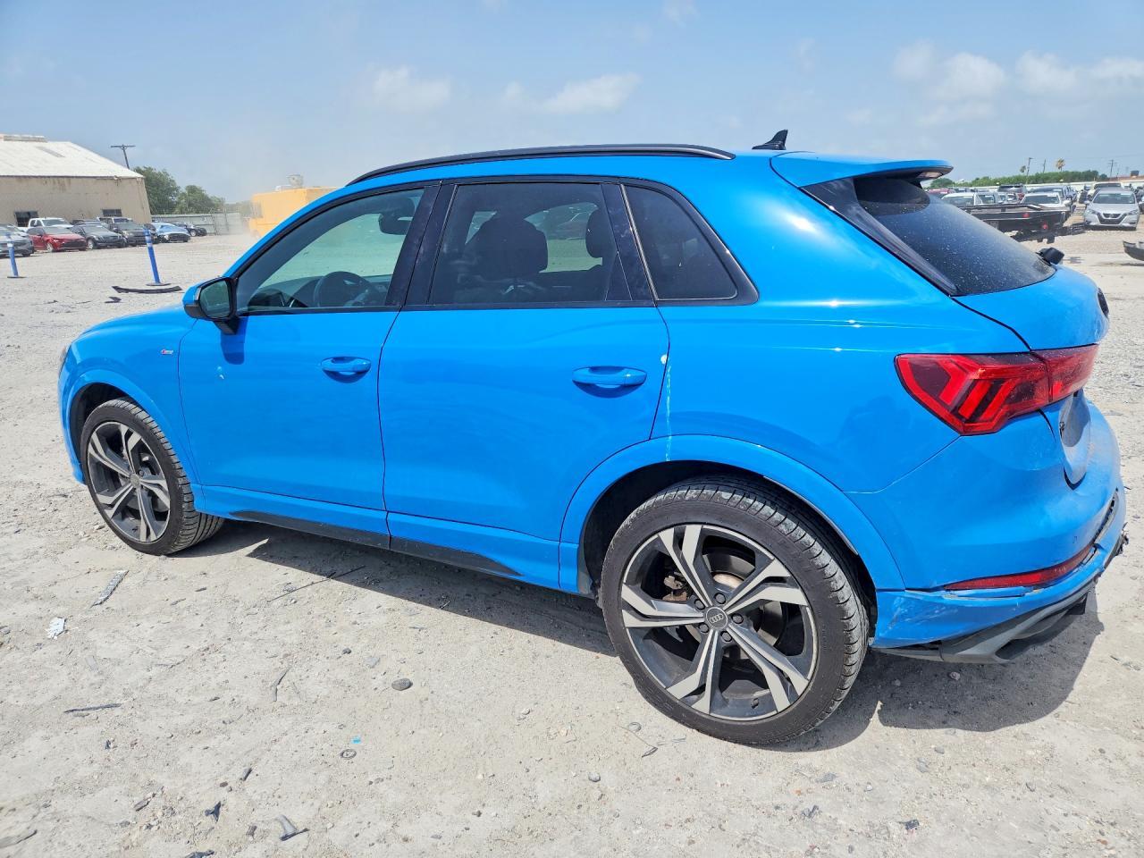 2023 Audi Q3 Premium Plus S Line 45 - Фото 2