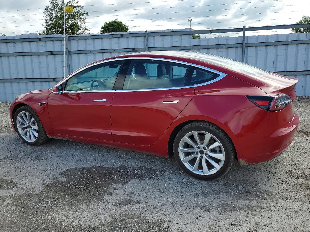 2018 Tesla Model 3 - Фото 2