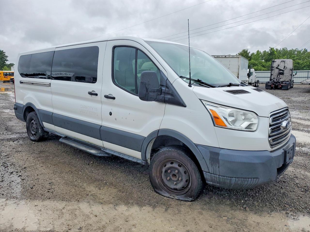2015 Ford Transit T-350 - Фото 4