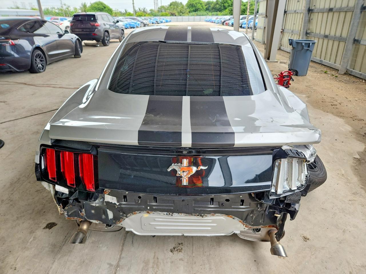 2017 Ford Mustang - Image 6