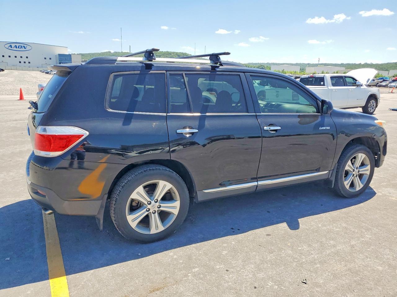 2013 Toyota Highlander Limited - Image 3