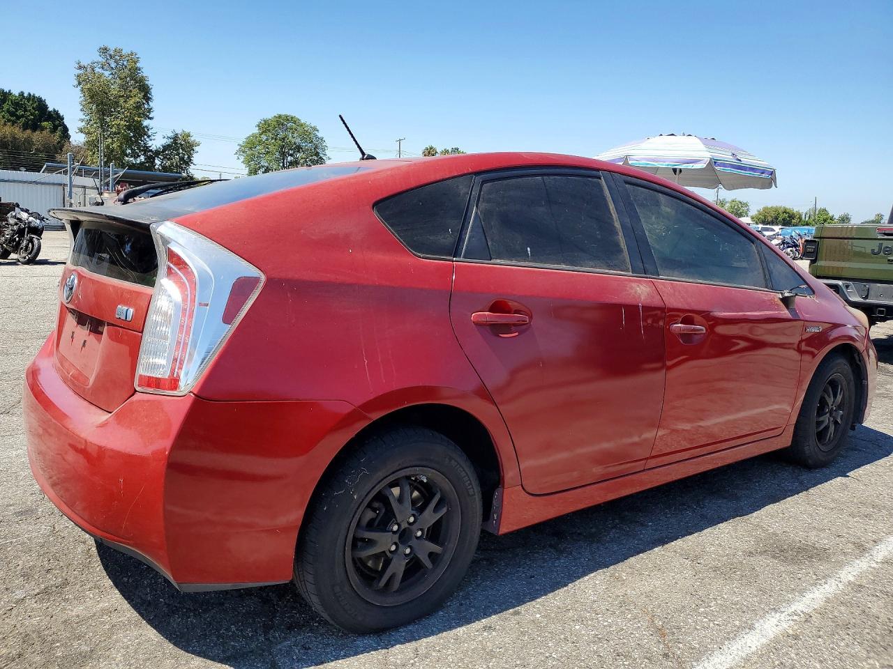 2012 Toyota Prius Two - Фото 3