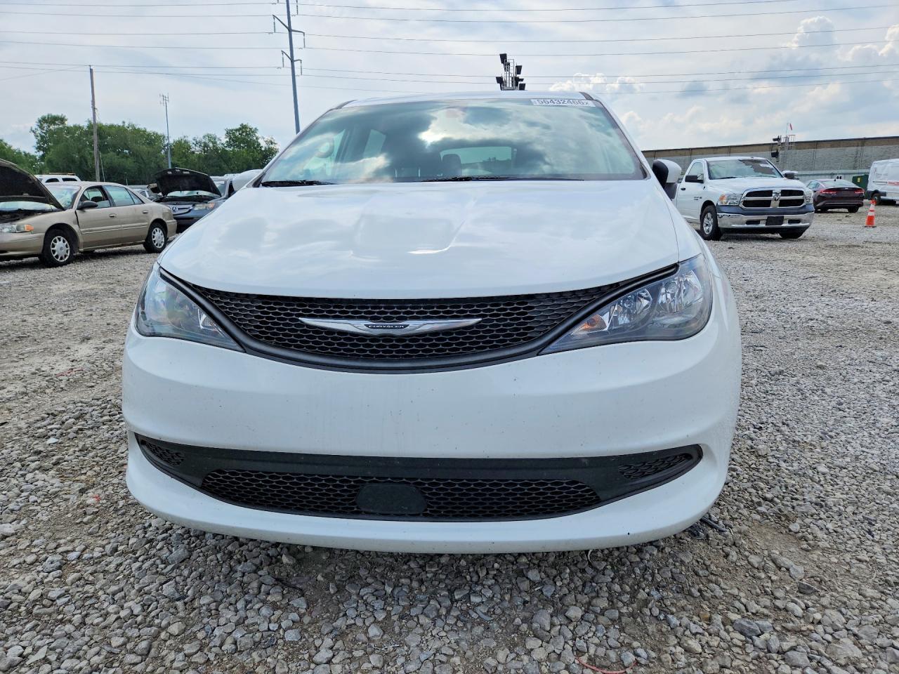 2022 Chrysler Voyager Lx - Фото 5