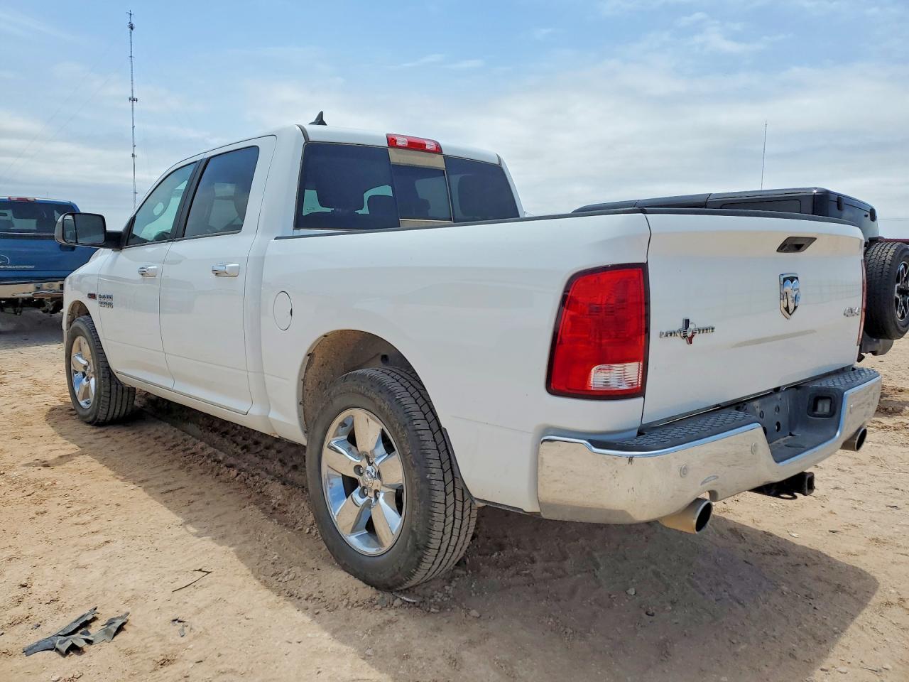2018 Ram 1500 Slt - Image 2