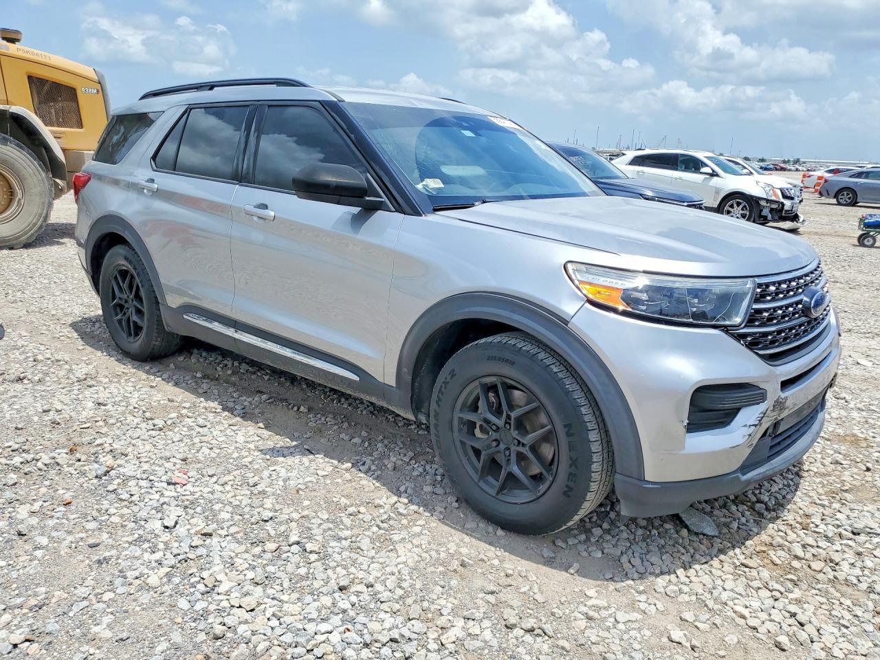 2020 Ford Explorer Xlt - Image 4