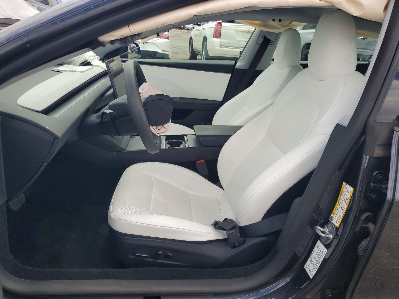 2026 Tesla Model 3 - Фото 7