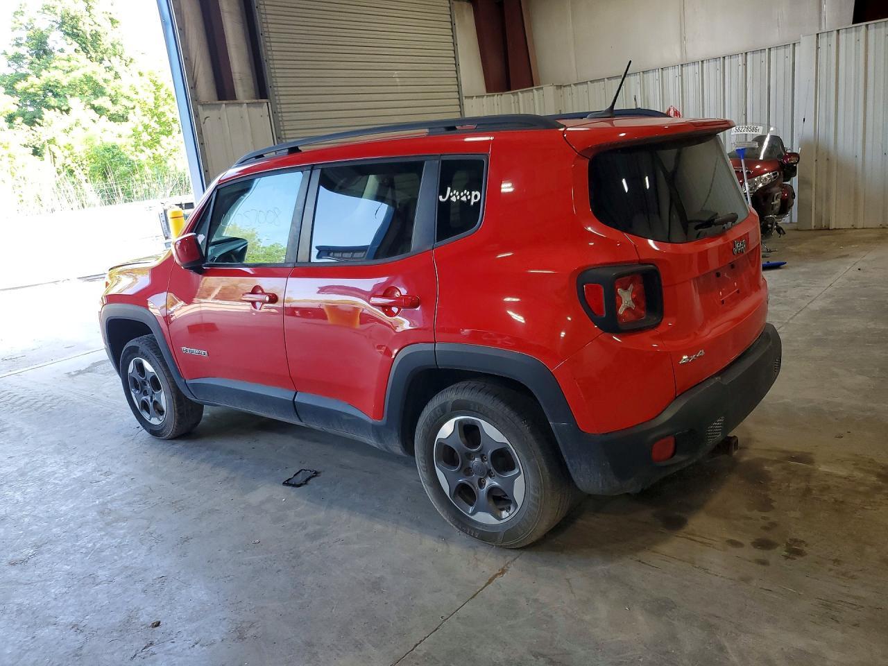 2015 Jeep Renegade Latitude - Фото 2