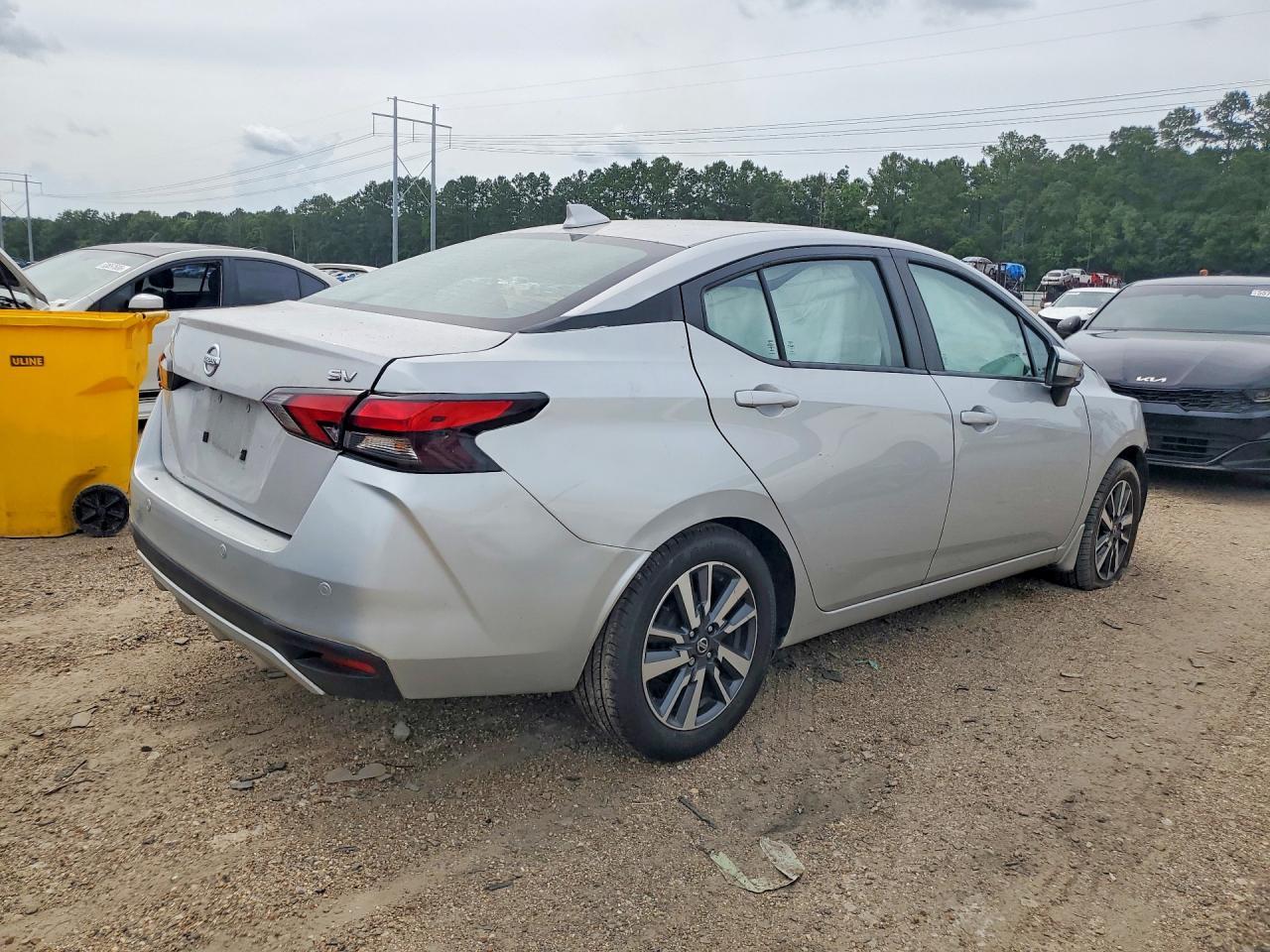 2021 Nissan Versa Sv - Фото 3
