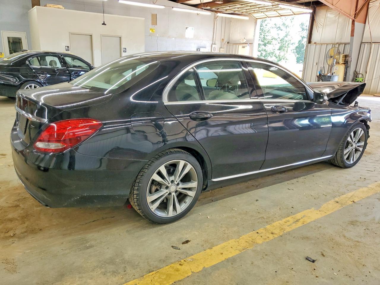 2015 Mercedes-Benz C 300 - Image 3