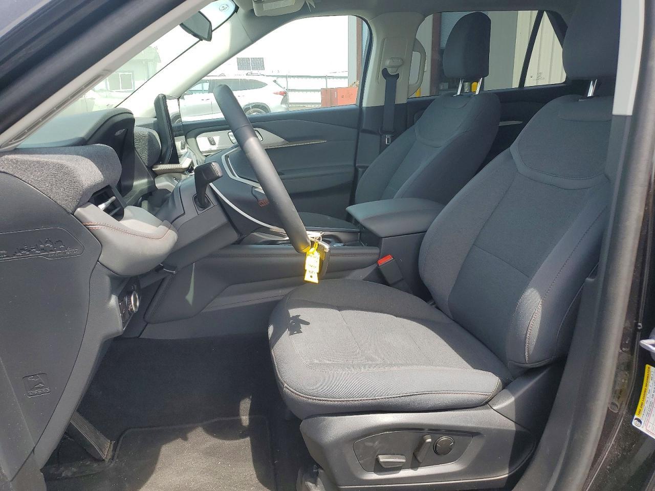 2025 Ford Explorer Active - Image 7