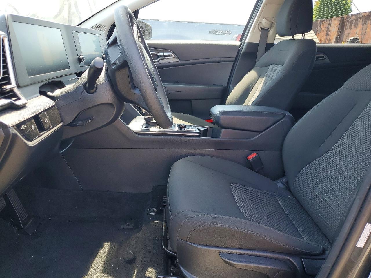 2024 Kia Sportage Lx - Image 7