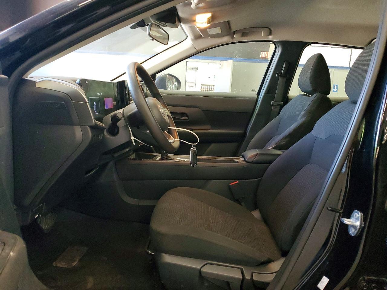 2025 Nissan Kicks S - Image 7