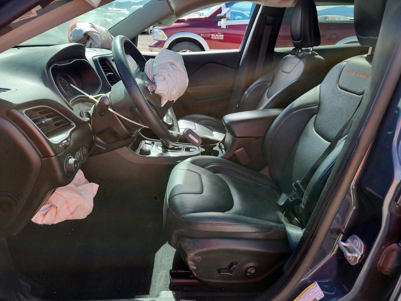 2019 Jeep Cherokee Trailhawk - Image 7