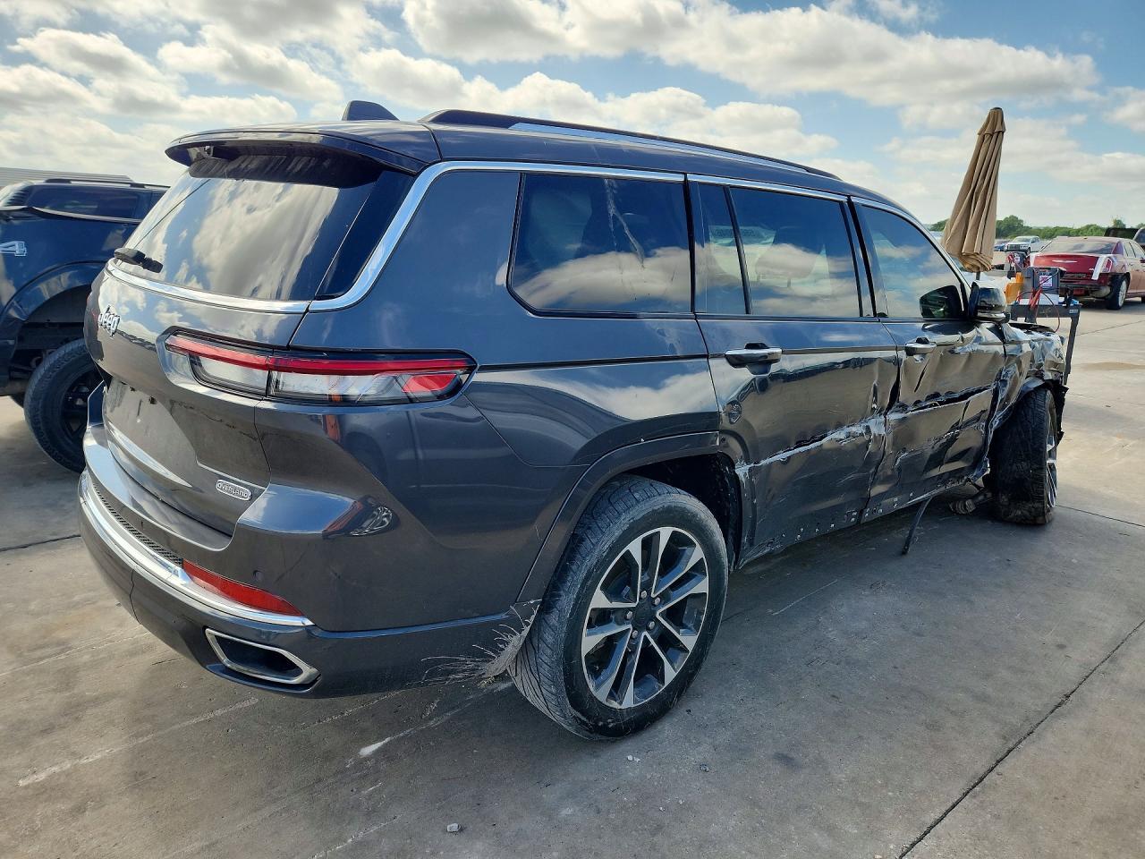 2022 Jeep Grand Cherokee L Overland - Фото 3