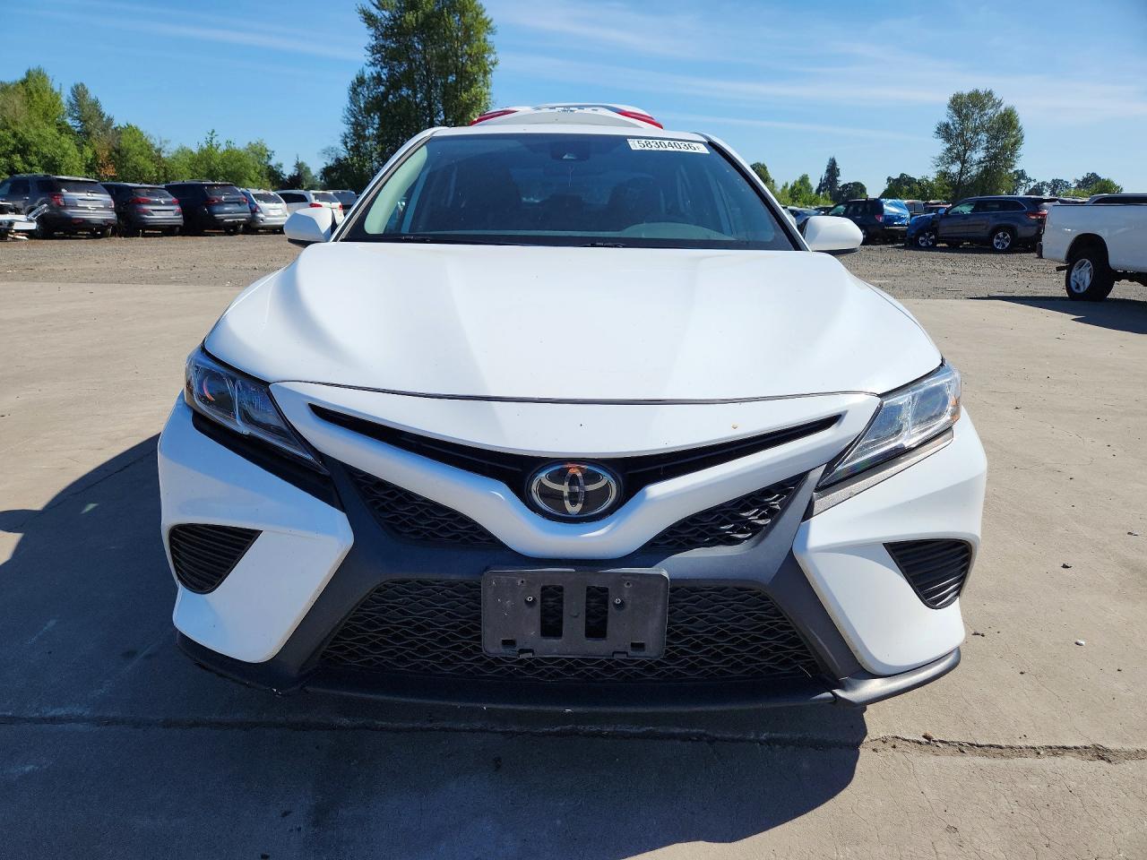 2019 Toyota Camry Se - Image 5