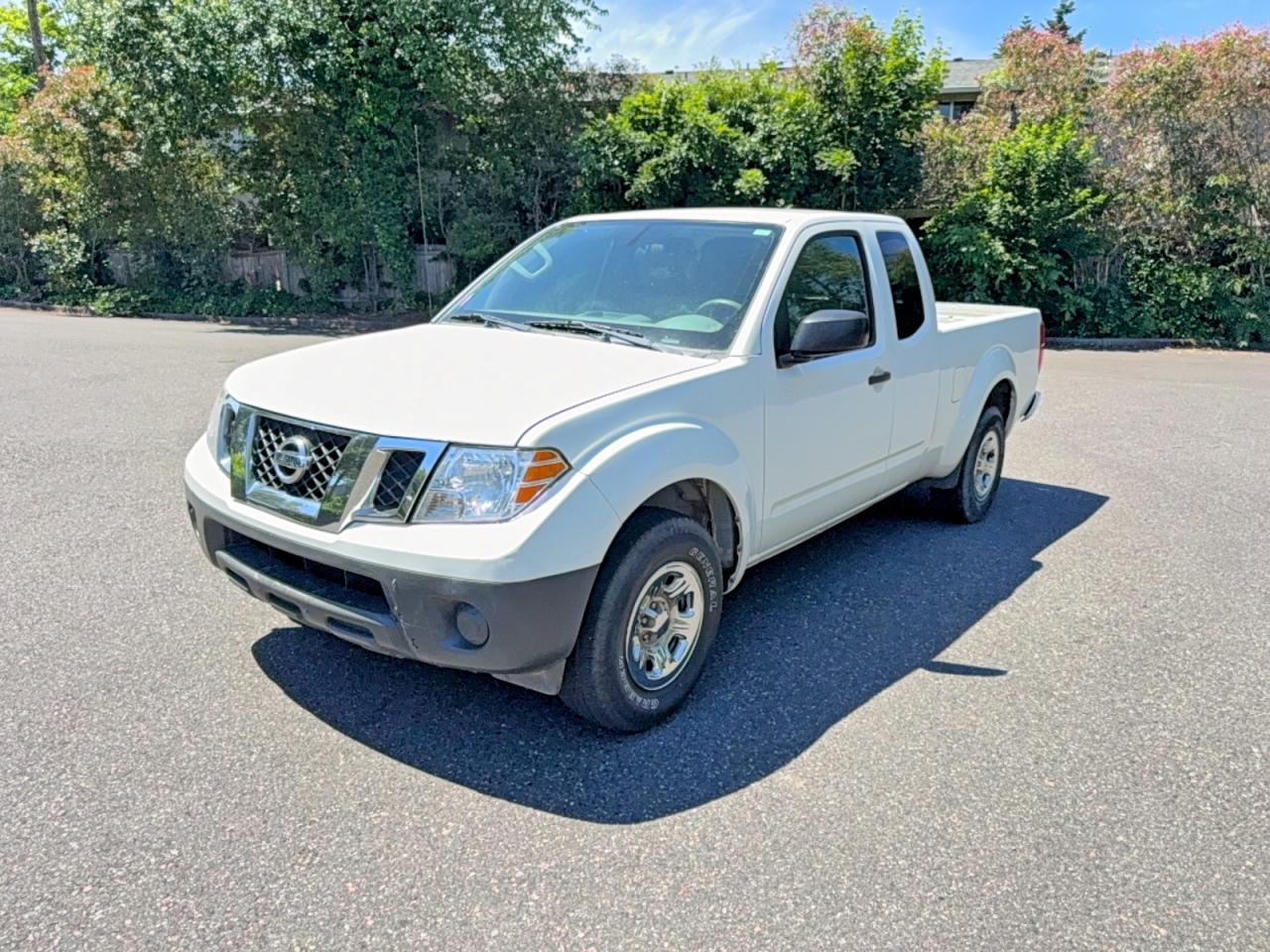 2017 Nissan Frontier S - Image 2