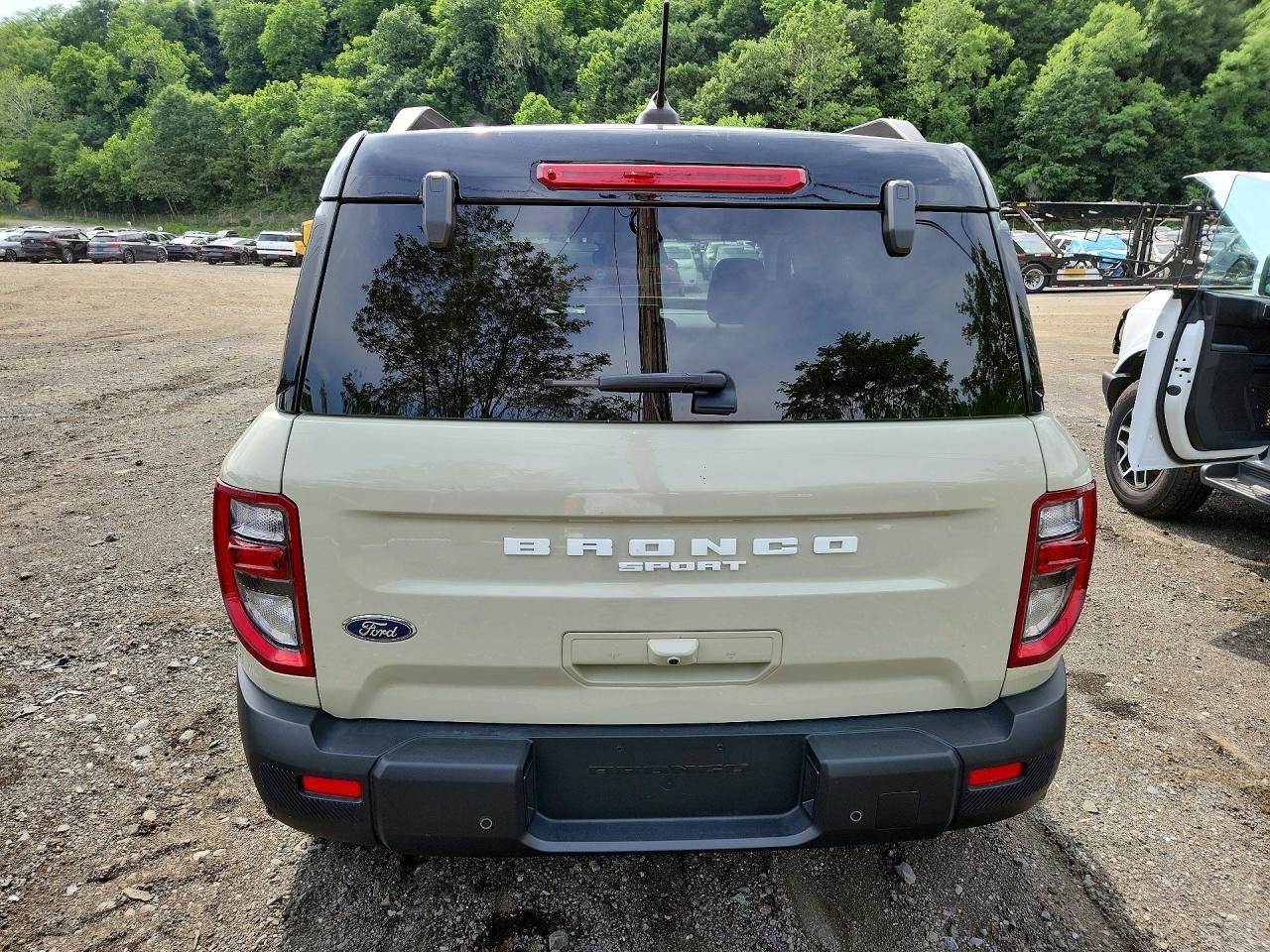 2025 Ford Bronco Sport Outer Banks - Image 6
