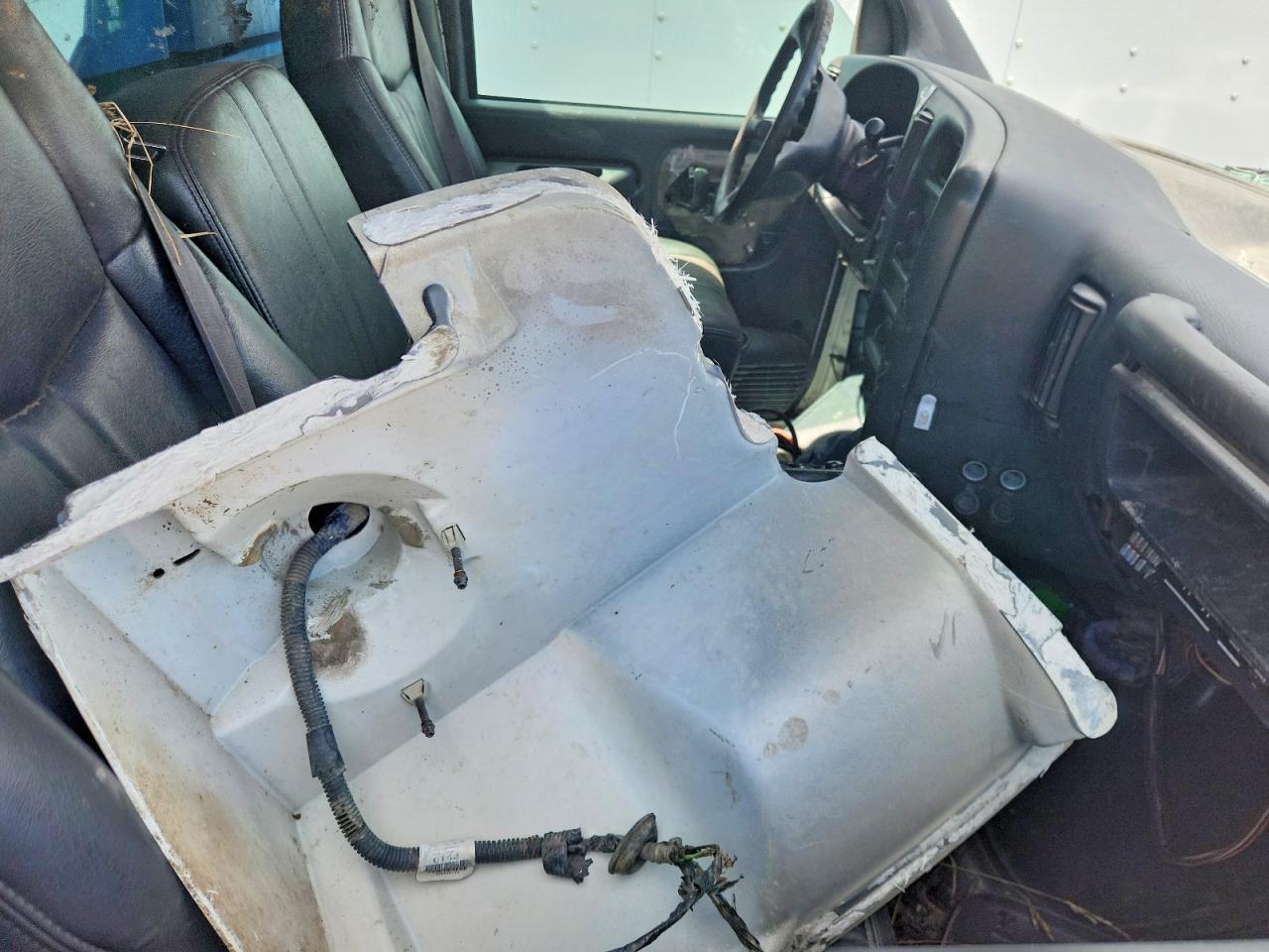 2006 Chevrolet C60 Chipper Truck - Фото 5