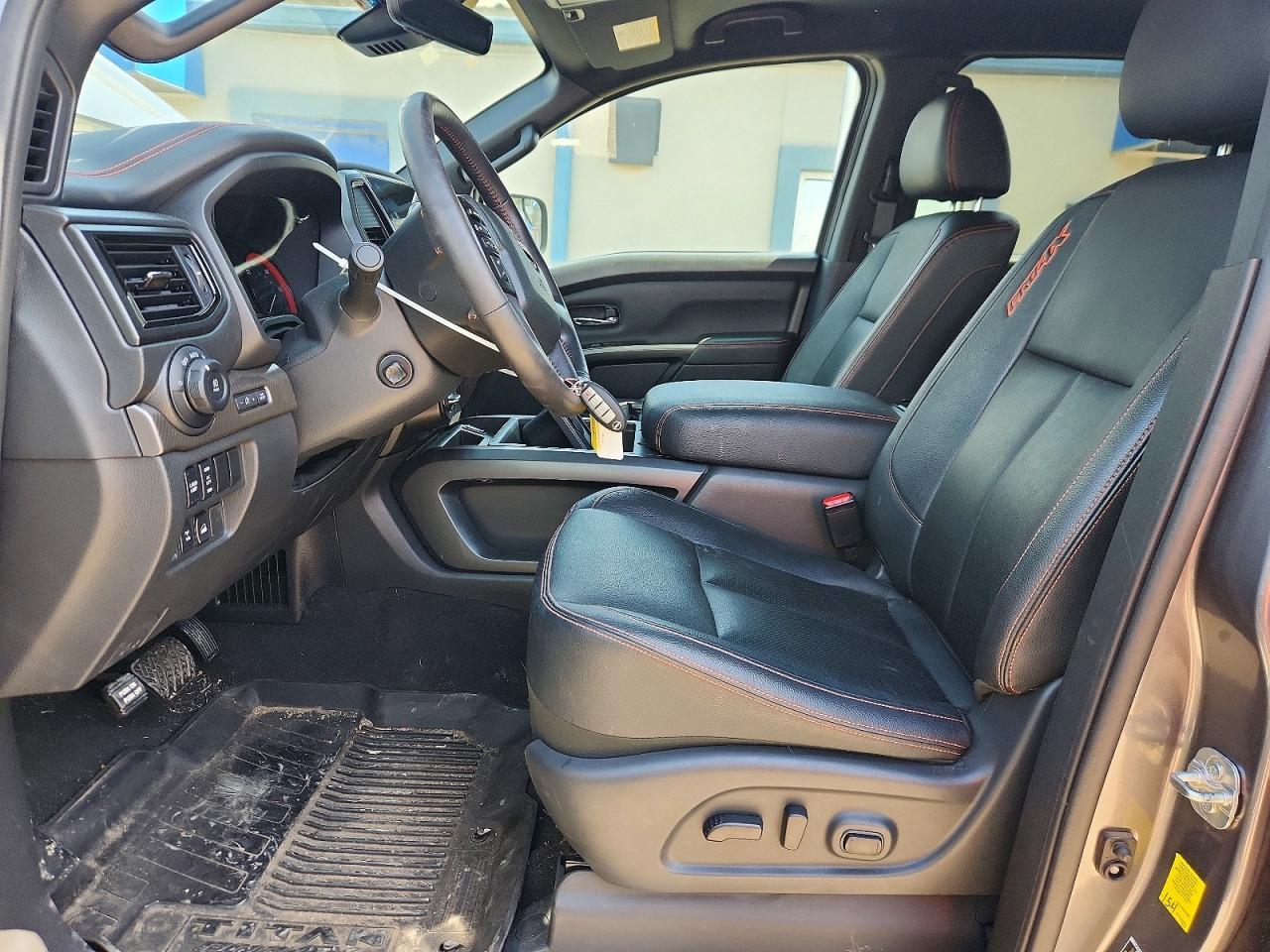 2024 Nissan Titan Pro-4X - Фото 7