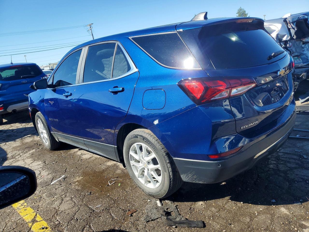 2022 Chevrolet Equinox Lt - Фото 2