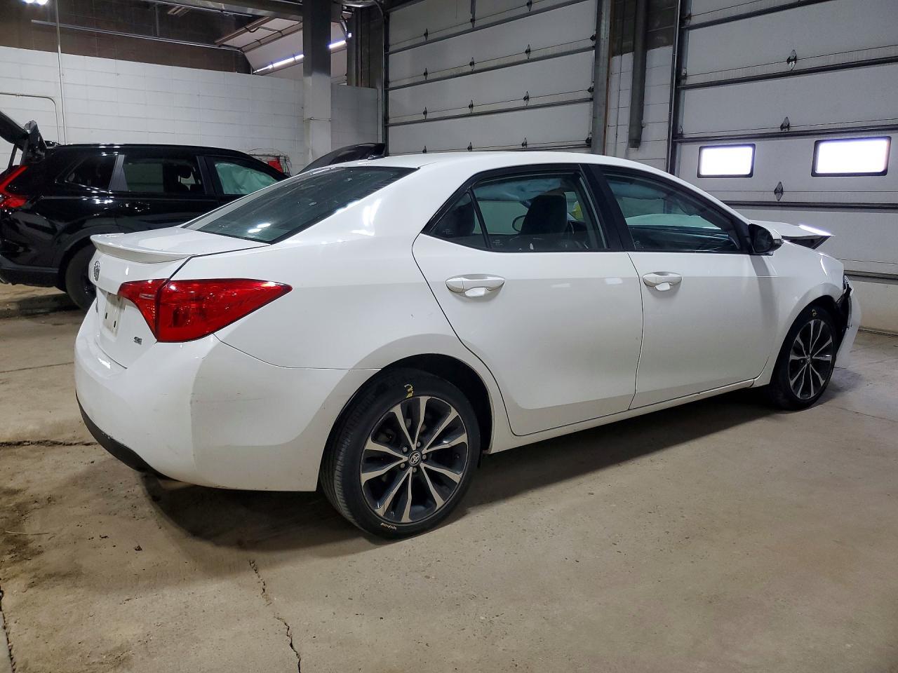 2017 Toyota Corolla Se - Image 3