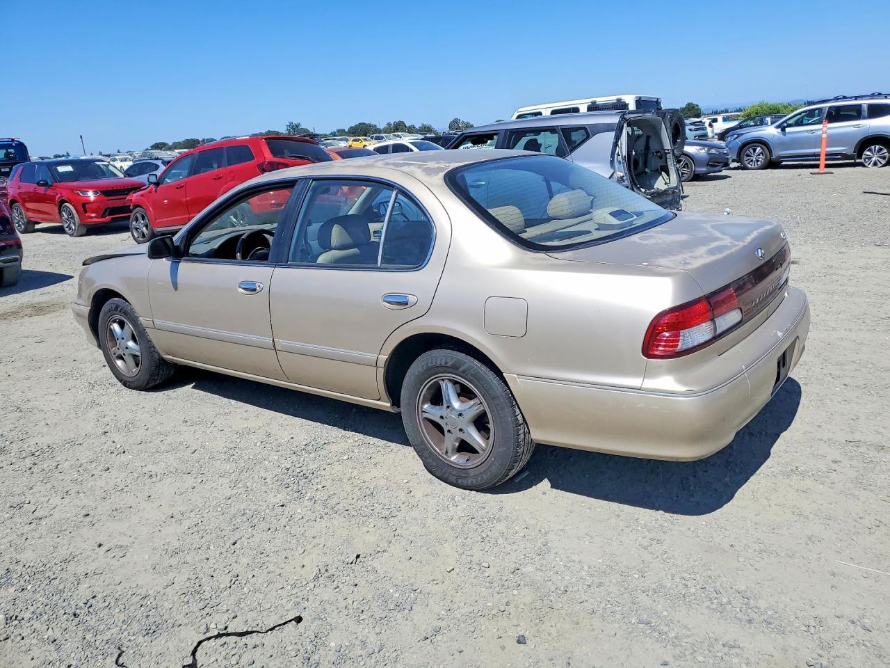 1998 Infiniti I30 Base - Image 2