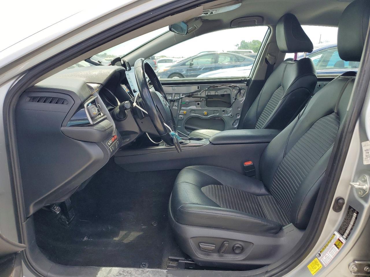 2021 Toyota Camry Se - Фото 7