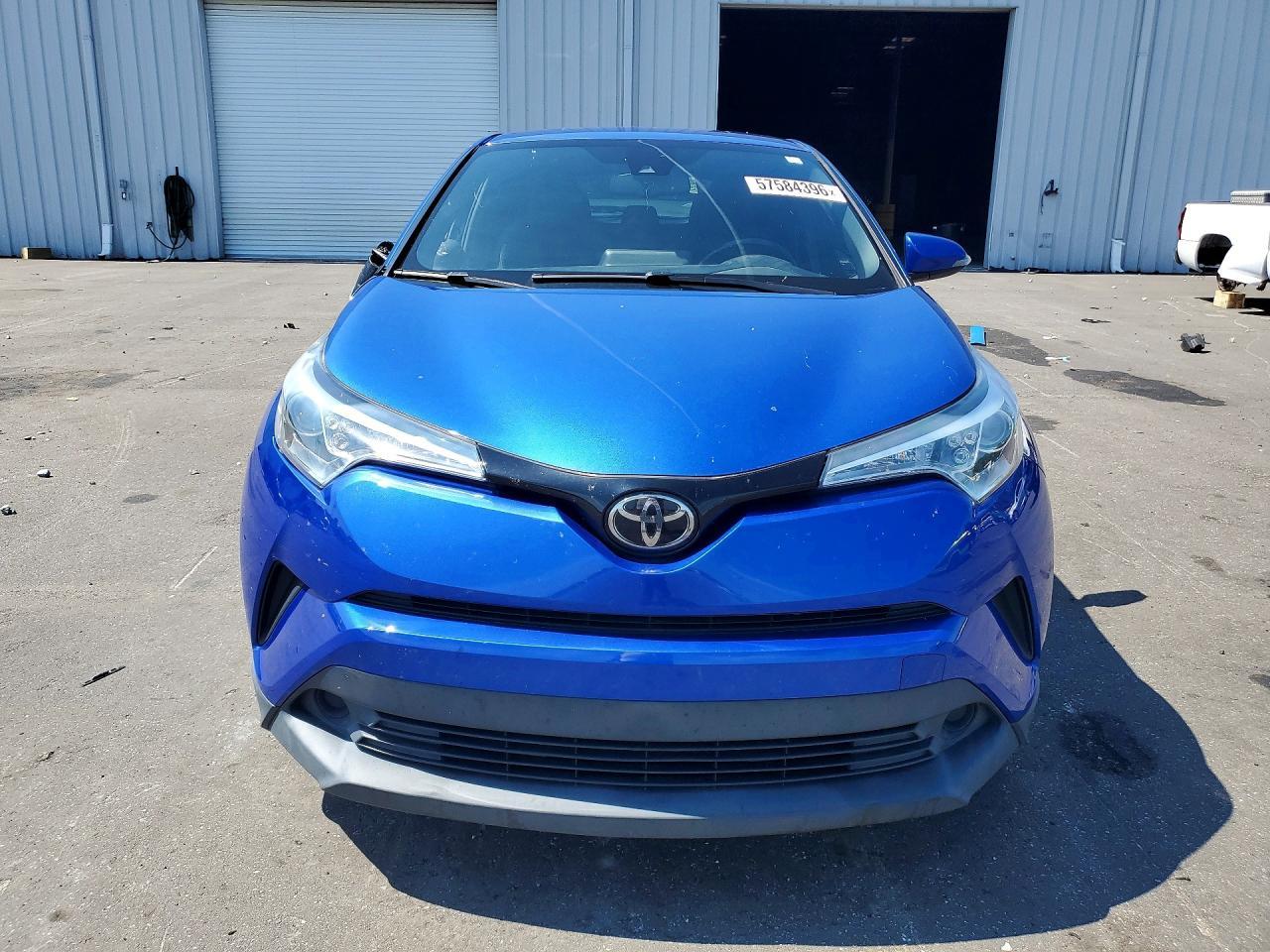2018 Toyota C-Hr Xle - Image 5