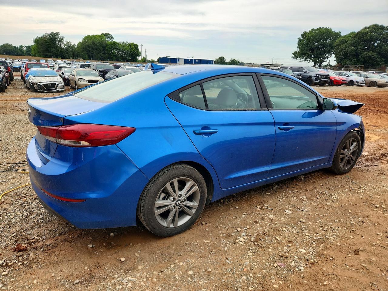2018 Hyundai Elantra Sel - Image 3