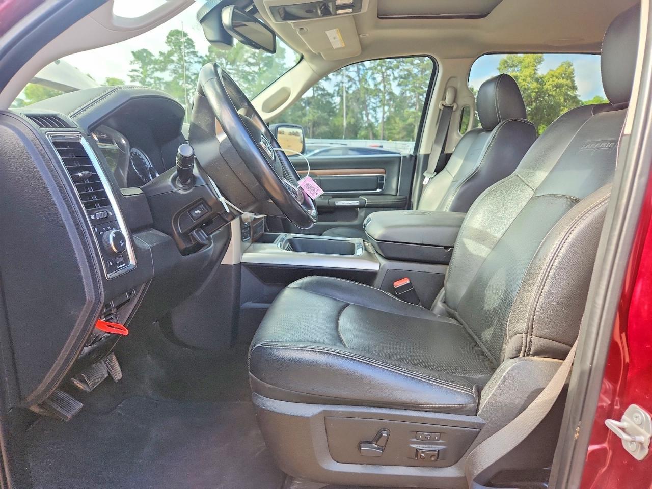 2017 Ram 1500 Laramie - Image 7
