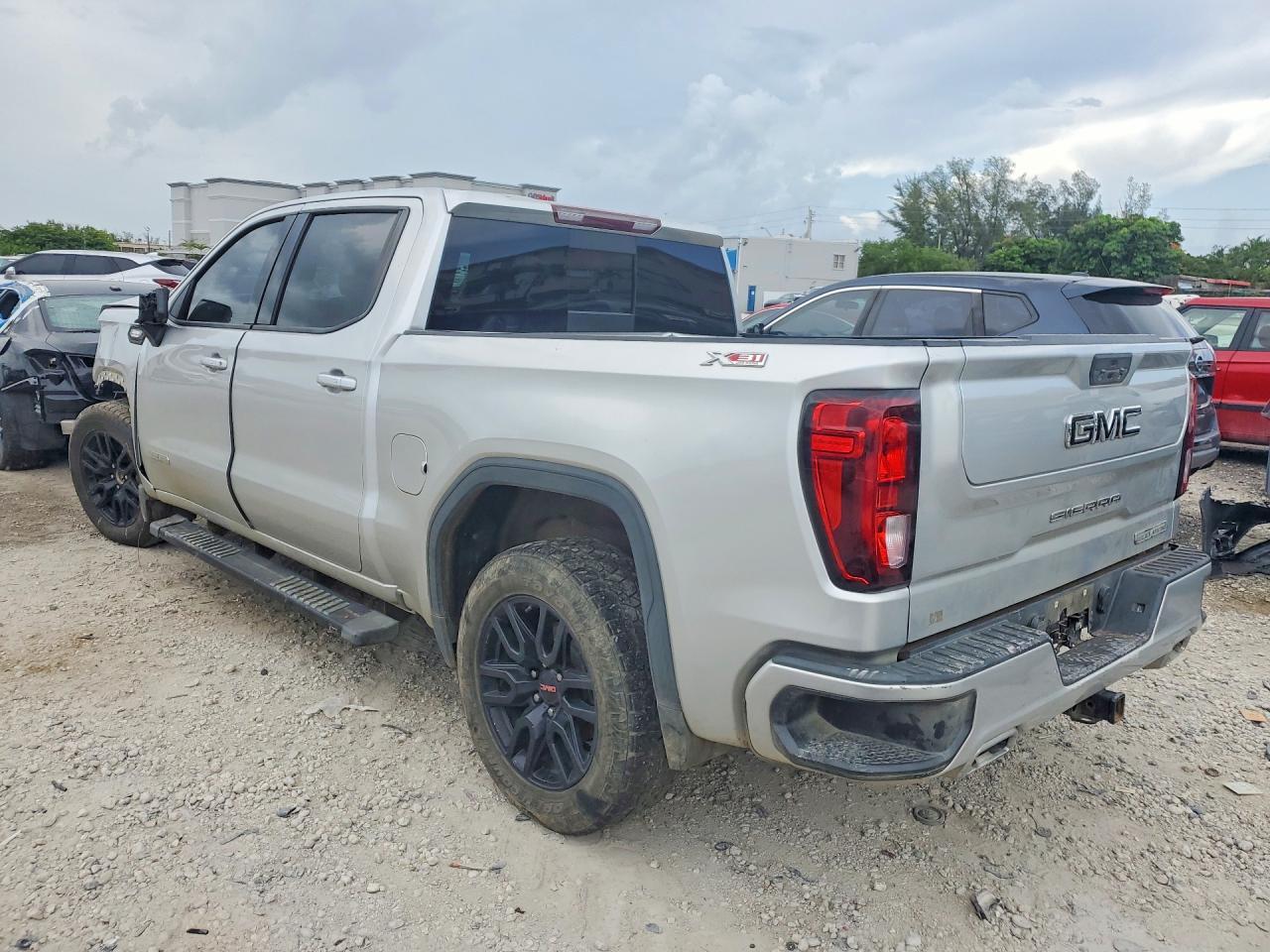 2021 GMC Sierra K1500 Elevation - Фото 2