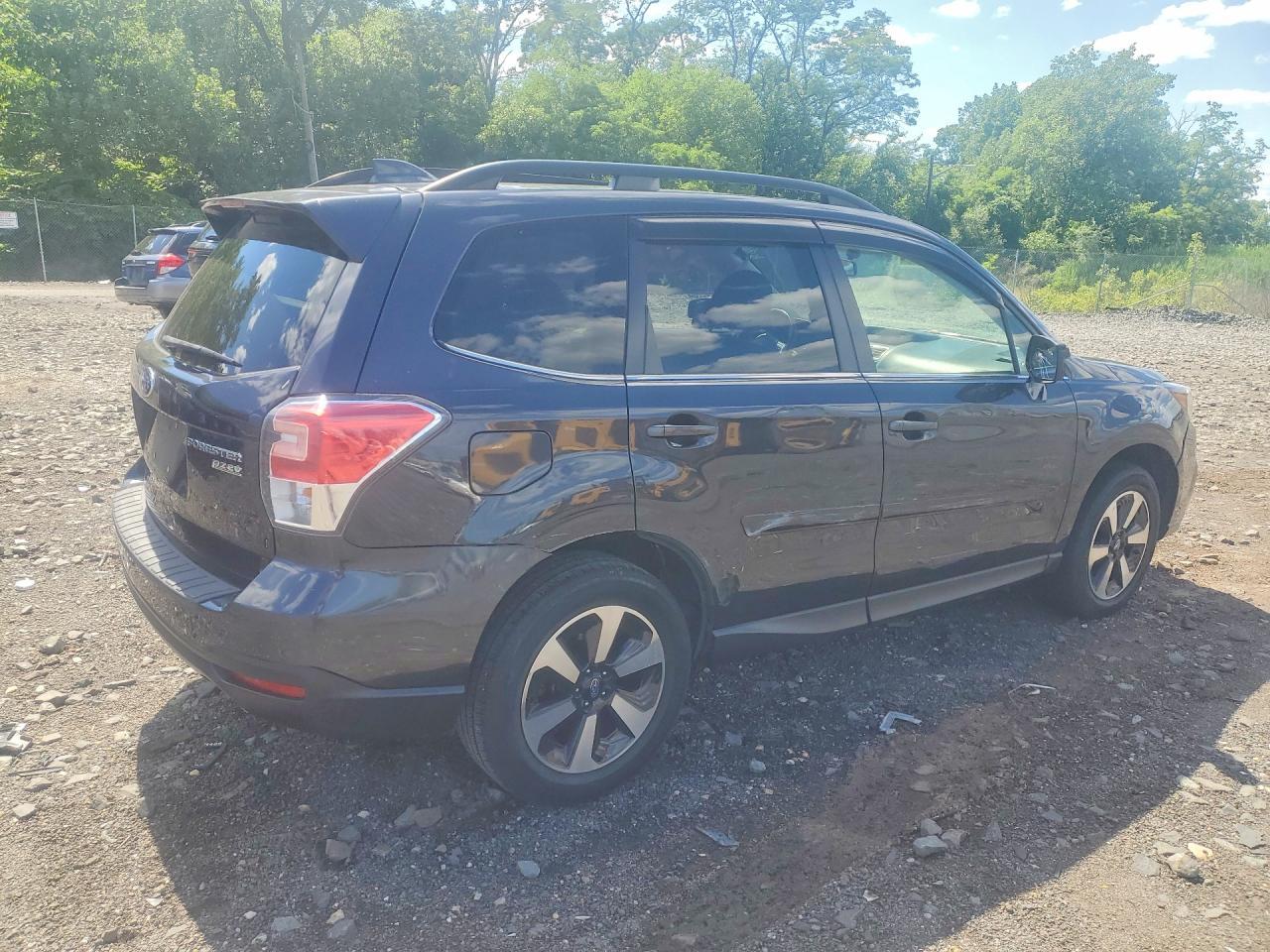 2017 Subaru Forester 2.5I Limited - Image 3