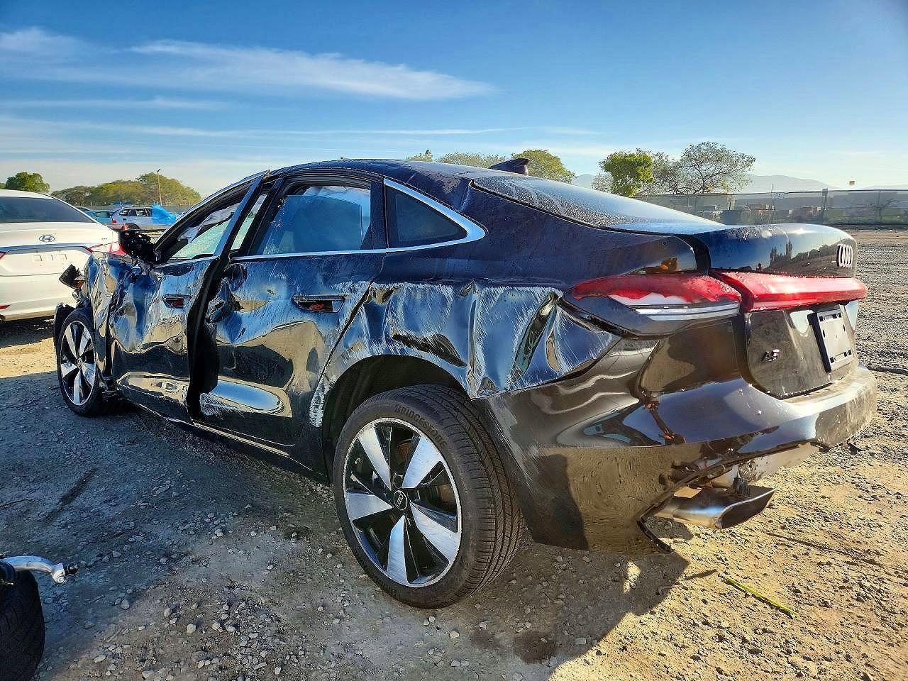 2025 Audi A5 Premium - Фото 2