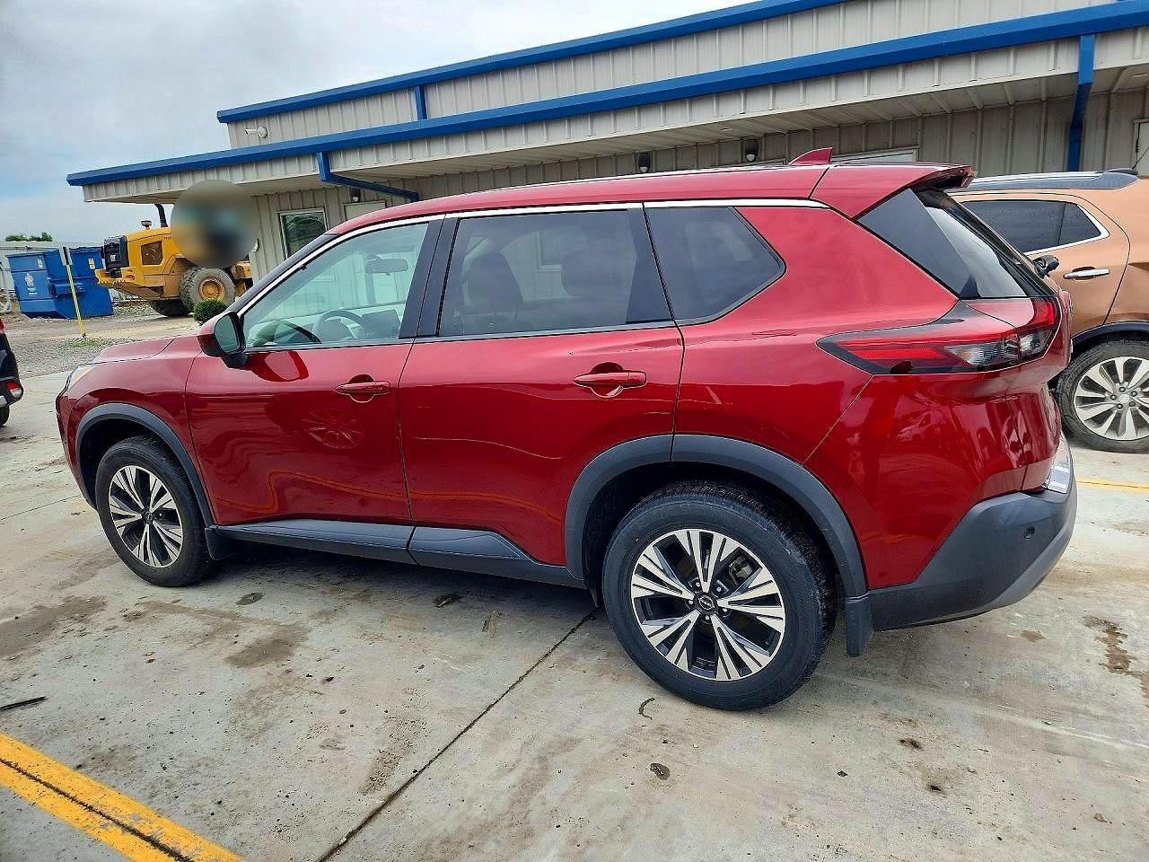 2023 Nissan Rogue - Фото 2