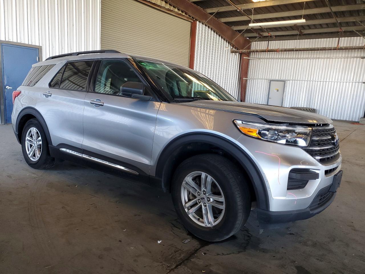 2023 Ford Explorer Xlt - Image 4