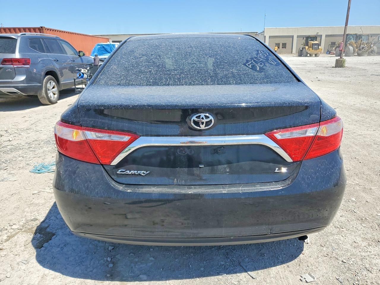 2016 Toyota Camry Le - Фото 6