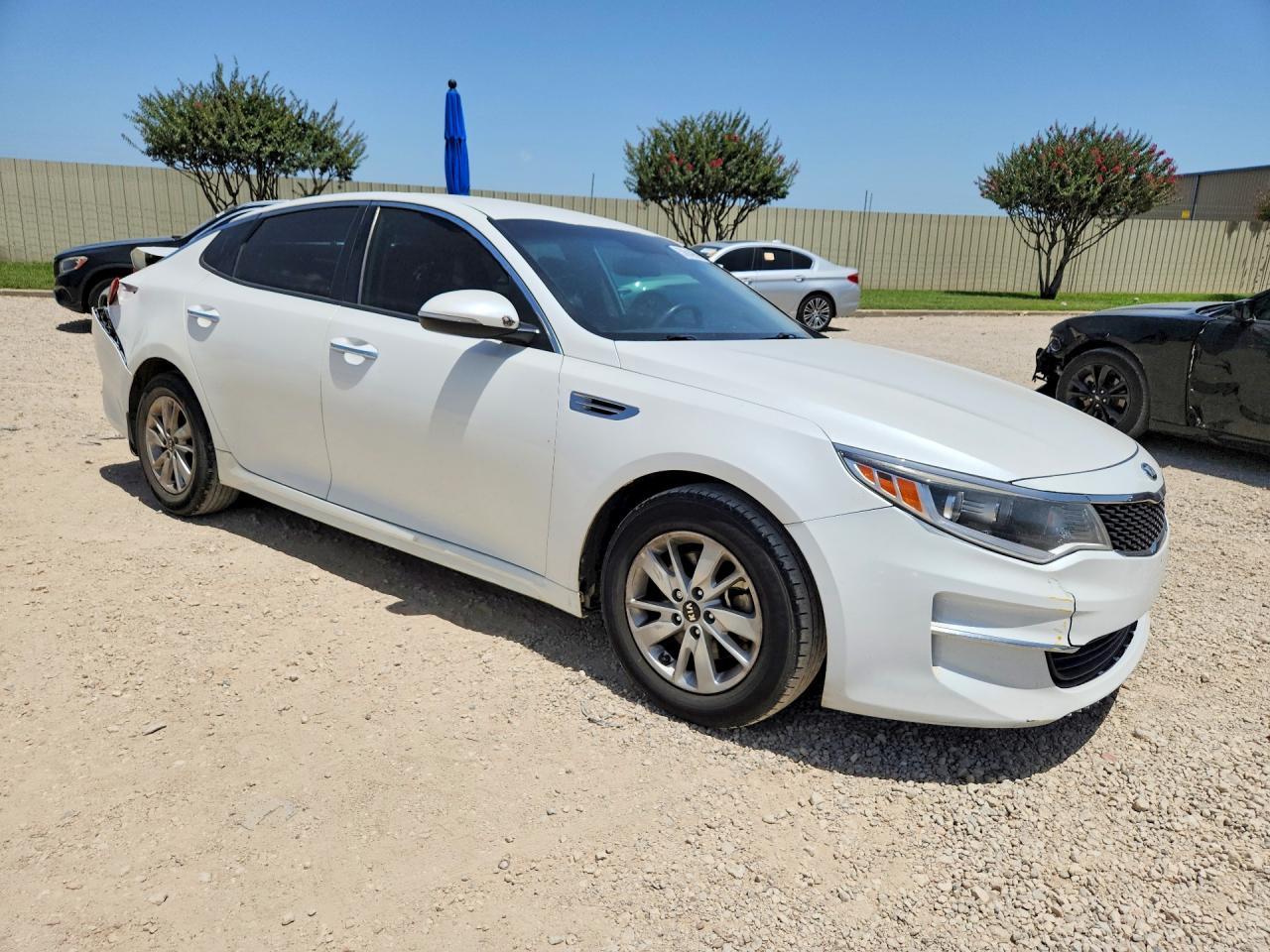 2016 Kia Optima Lx - Image 4