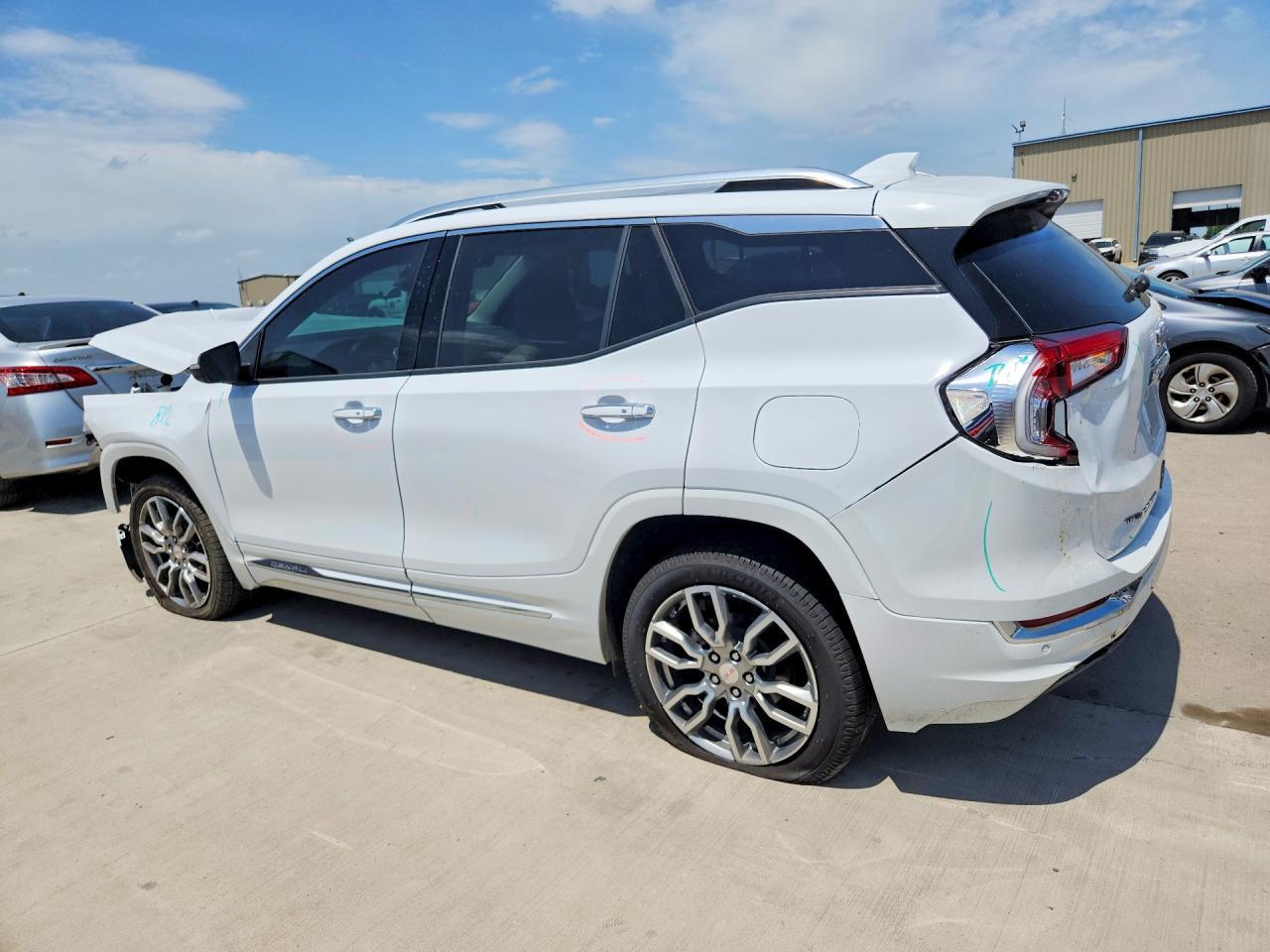 2023 GMC Terrain Denali - Image 2
