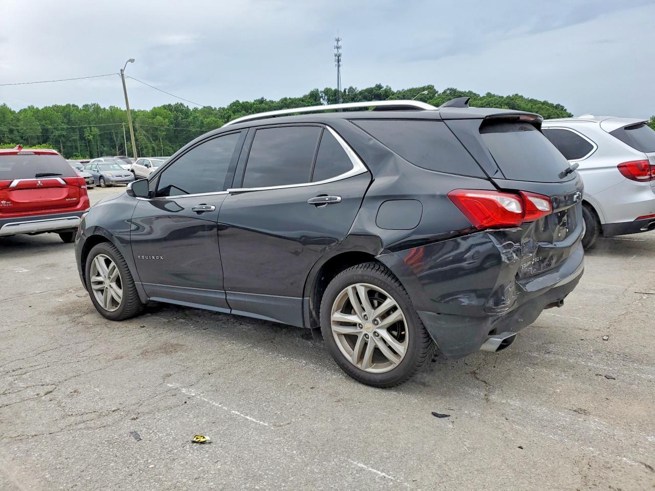 2018 Chevrolet Equinox Premier - Фото 2