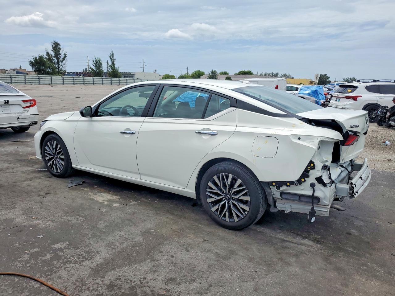2025 Nissan Altima Sv - Фото 2