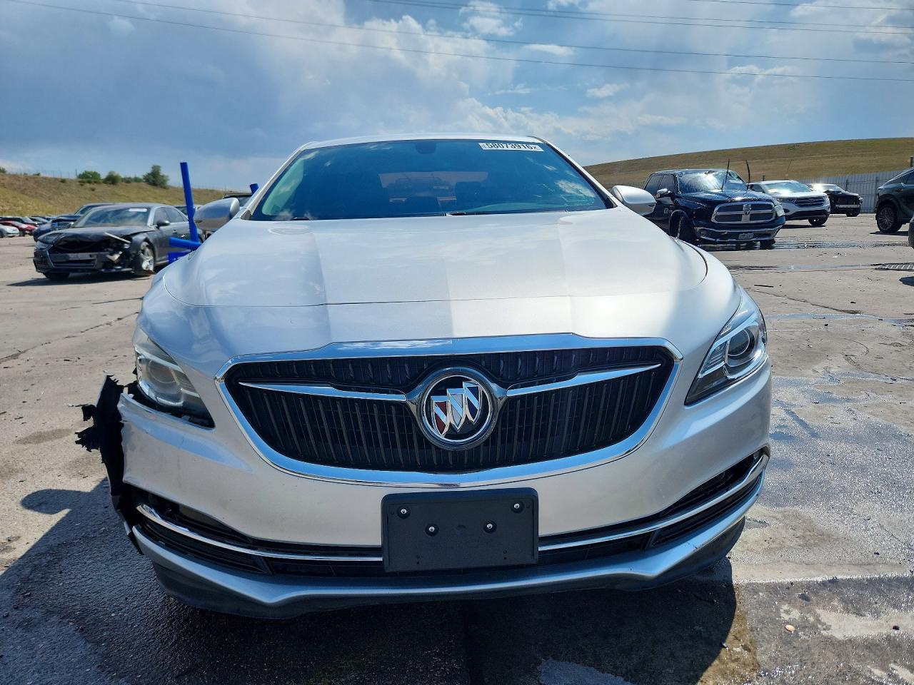 2018 Buick Lacrosse Essence - Image 5