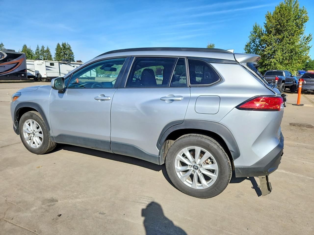 2022 Toyota Corolla Cross Xle - Фото 2