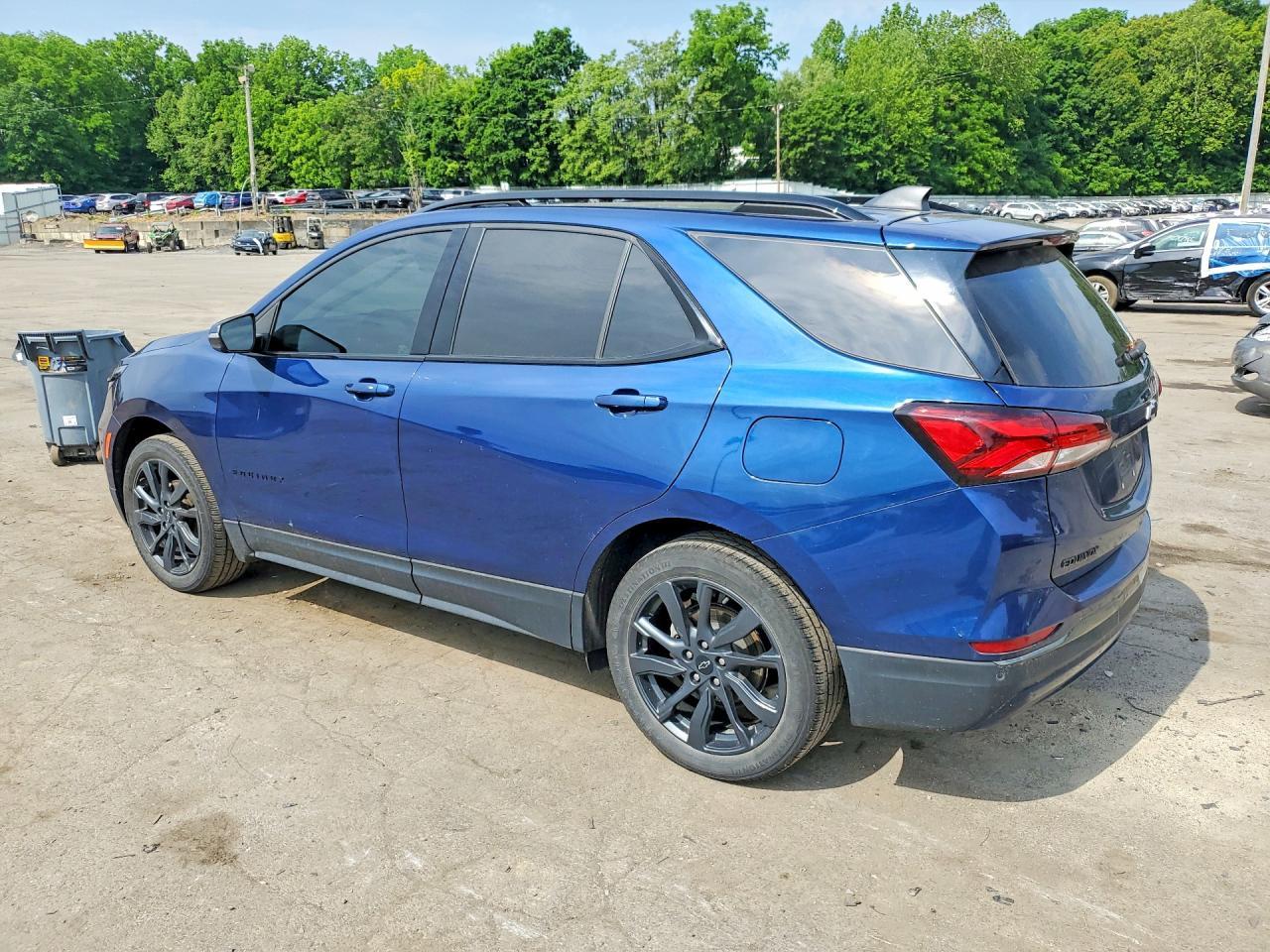 2022 Chevrolet Equinox Rs - Image 2