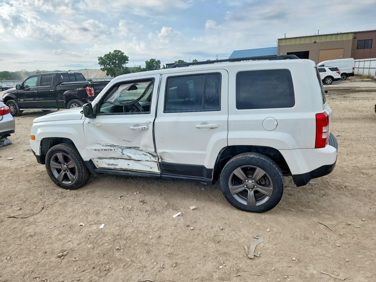 2015 Jeep Patriot Latitude - Image 2