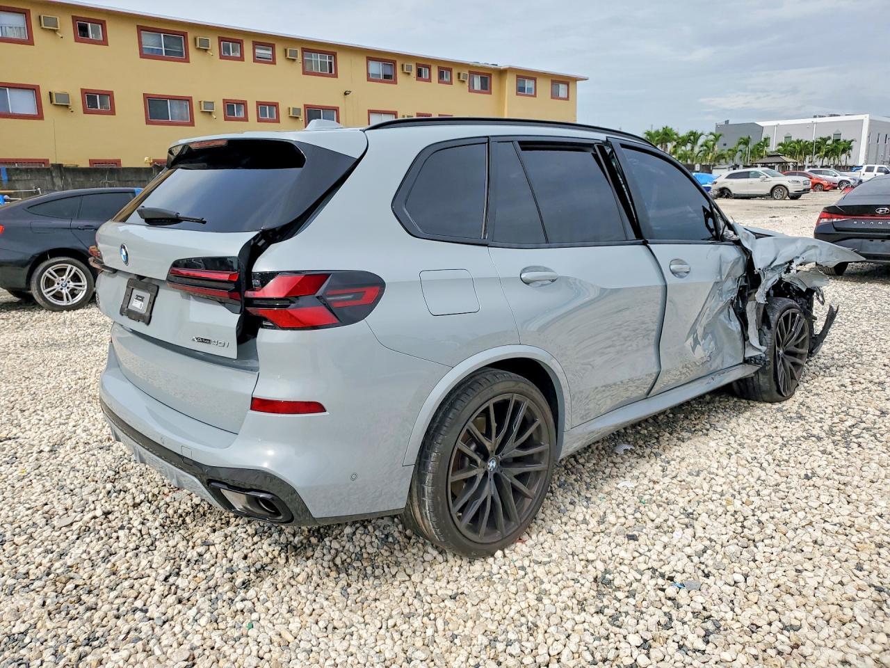 2025 BMW X5 xDrive40I - Фото 3