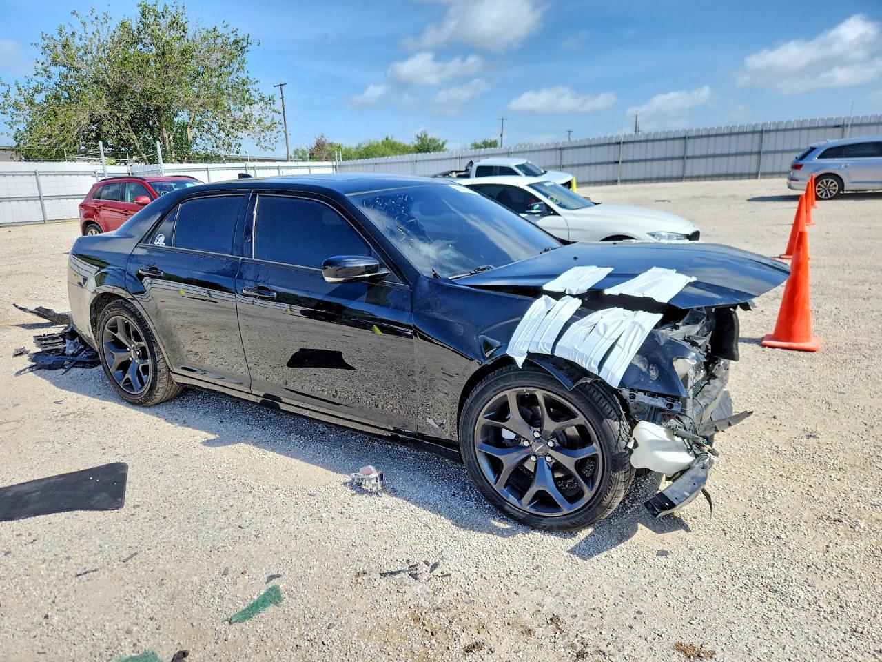 2023 Chrysler 300 S - Фото 4